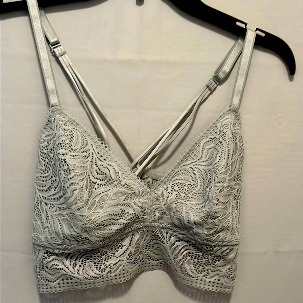 Auden pastel  green color bralette size L USED nice condition